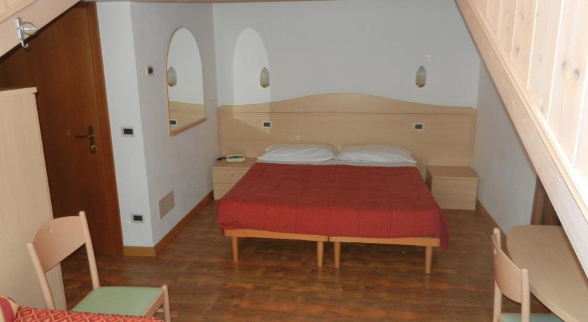 Hotel Maffei Pinzolo Zimmer foto